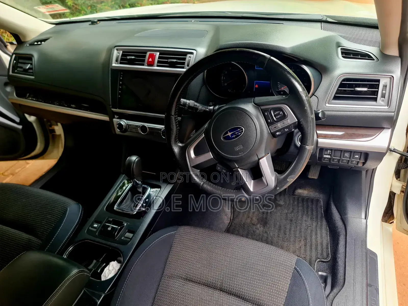 Subaru Legacy 2017 White