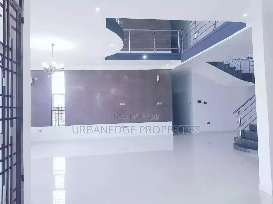 6bdrm Mansion in Lubowa, Central Division for rent