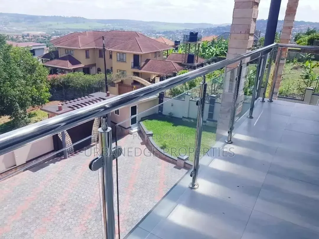 6bdrm Mansion in Lubowa, Central Division for rent
