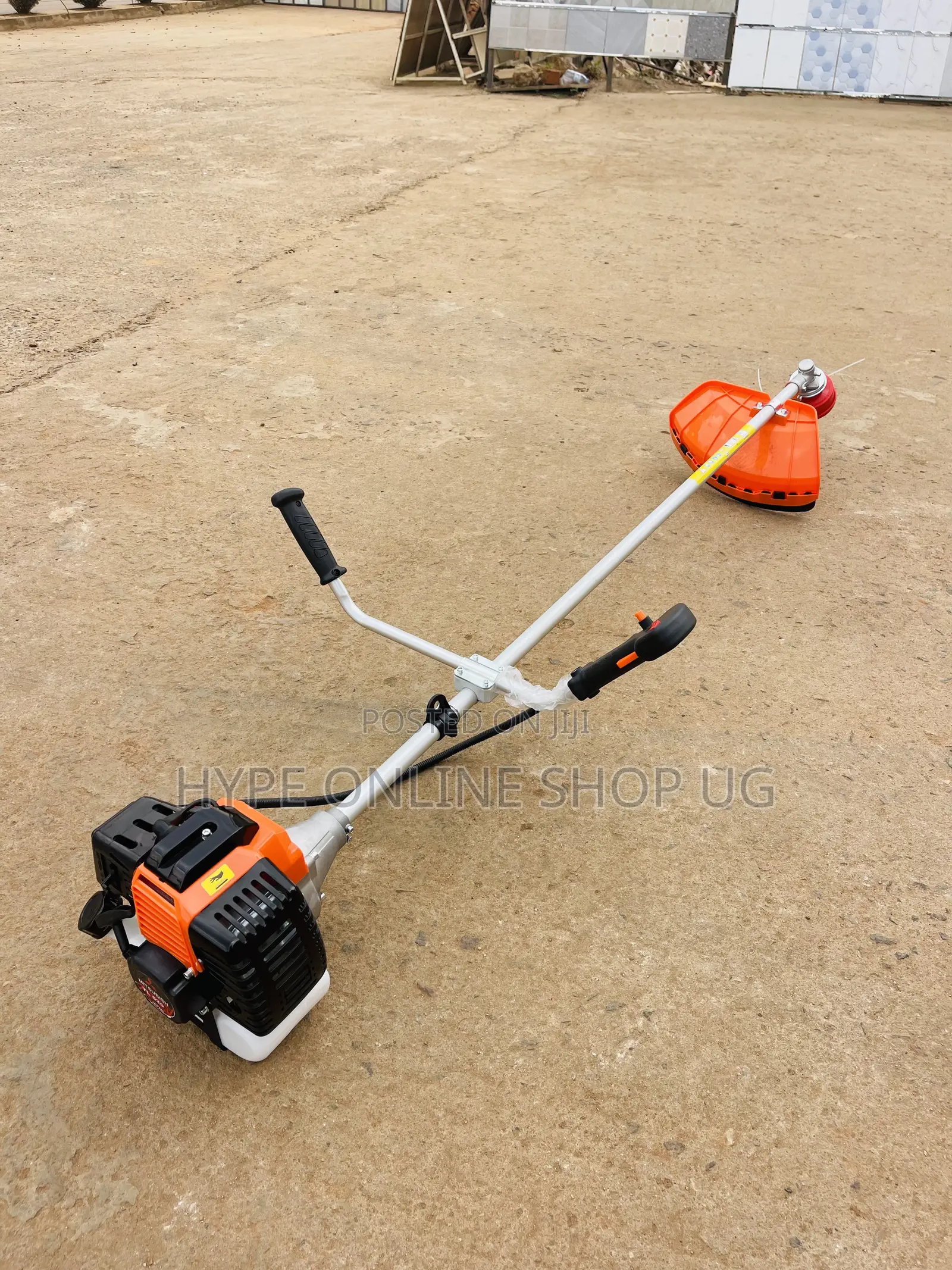 Brandnew 2shape Blades Fuel Grass Cutter/Slasher With 3years Warranty