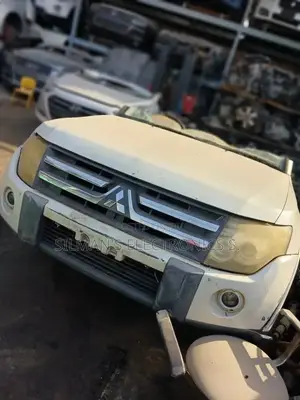 Mitsubishi Pajero New Shape Half Cut
