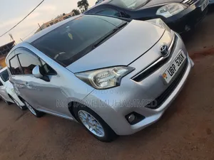 Toyota Ractis 2012 Silver