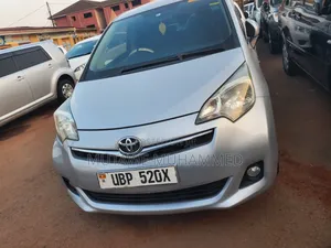 Toyota Ractis 2012 Silver