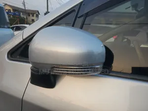 Toyota Ractis 2012 Silver