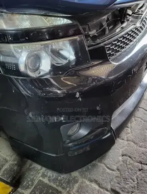 Toyota Voxy New Shape Nose Cut