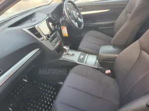 Subaru Legacy 2010 Silver