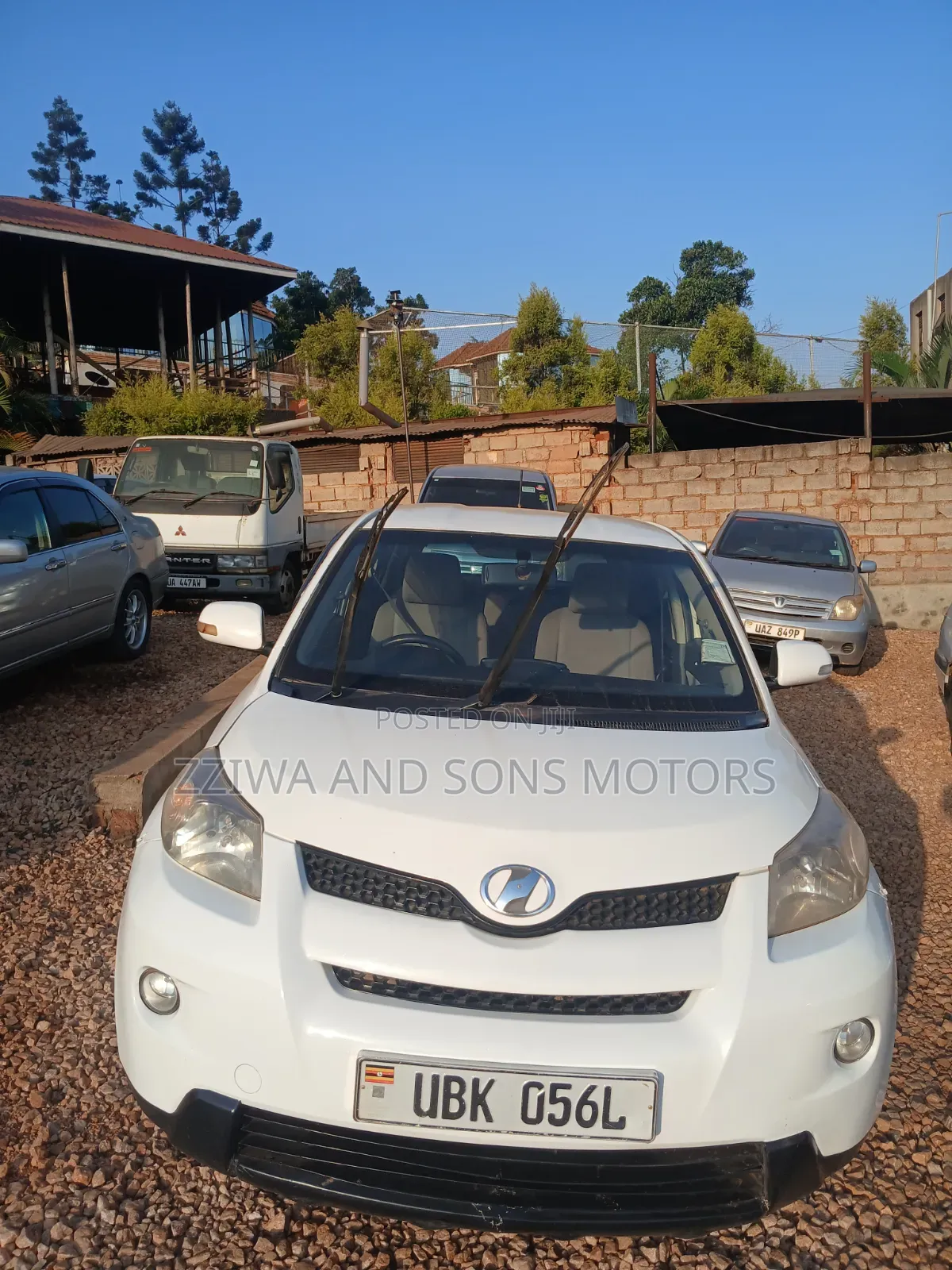 Toyota IST 2009 White