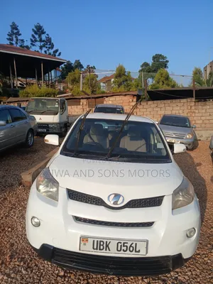 Toyota IST 2009 White