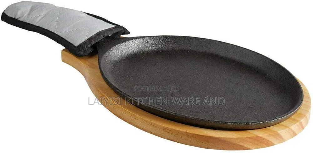 Cast Iron Sizzling Serving Platter With Wooden Underliner - Multicolor