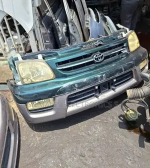 Toyota Noah Super Nose Cut