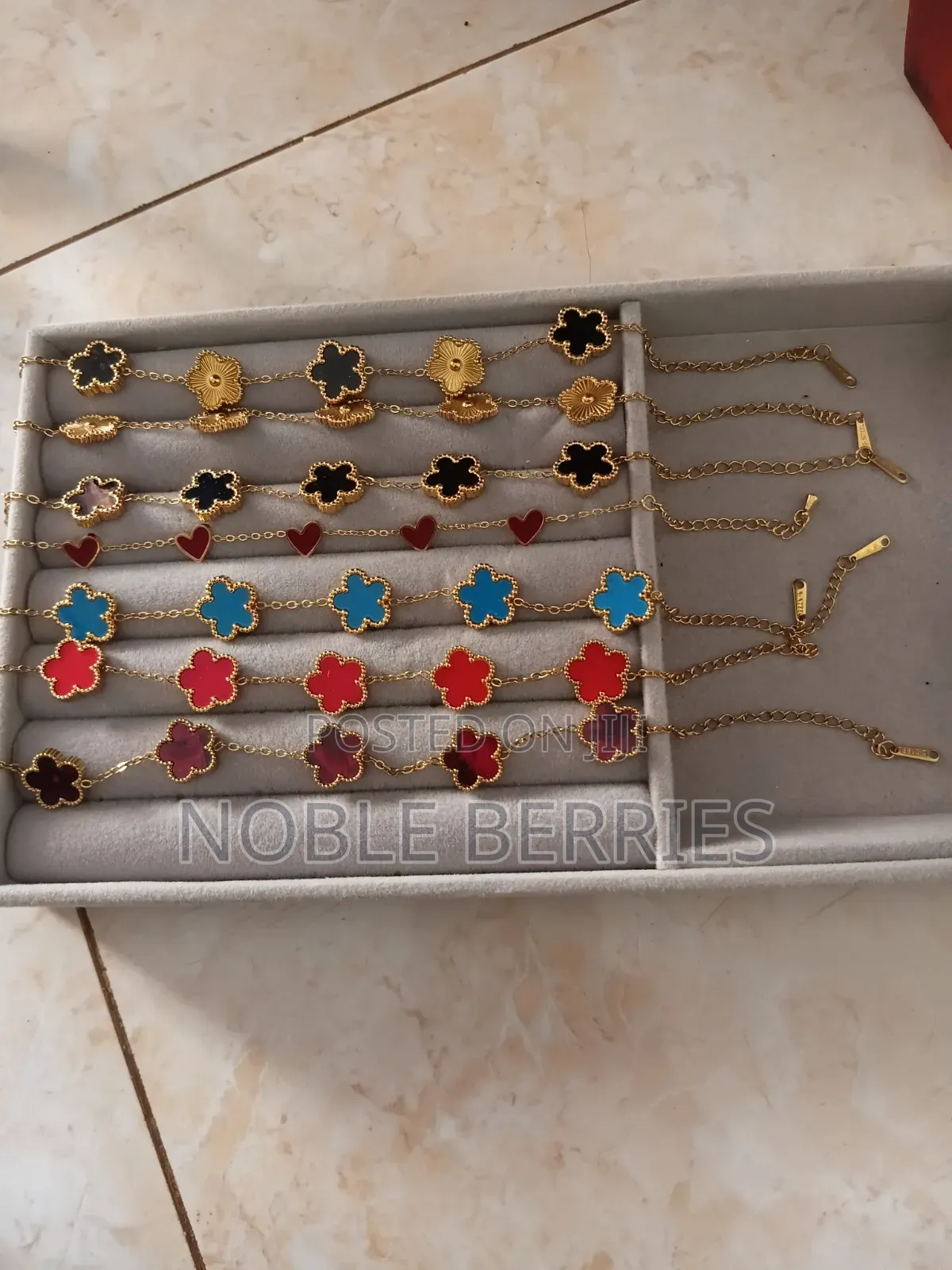 Clover Lucky Vc Style Flower Bracelets