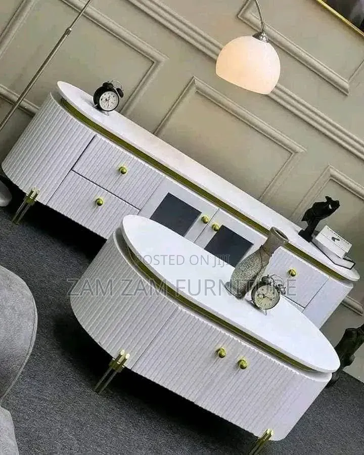 Milk Center Table