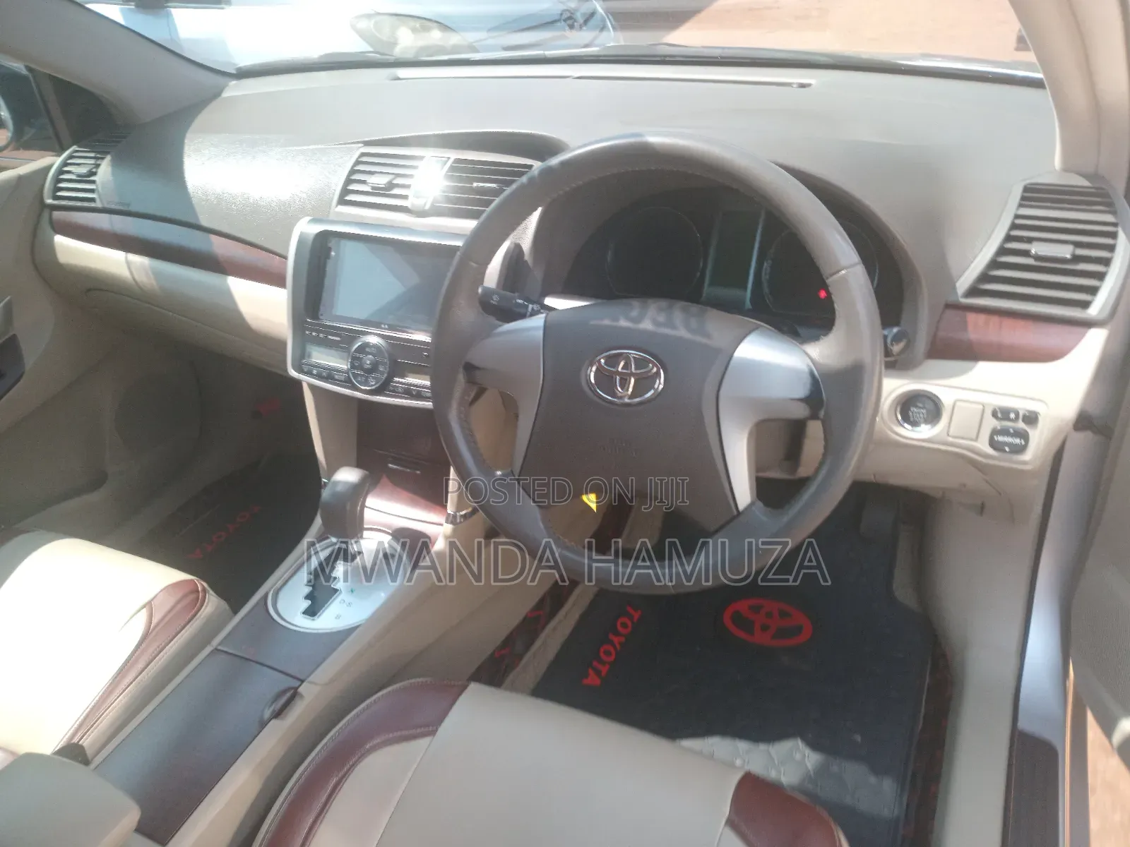 Toyota Premio 2010 Silver