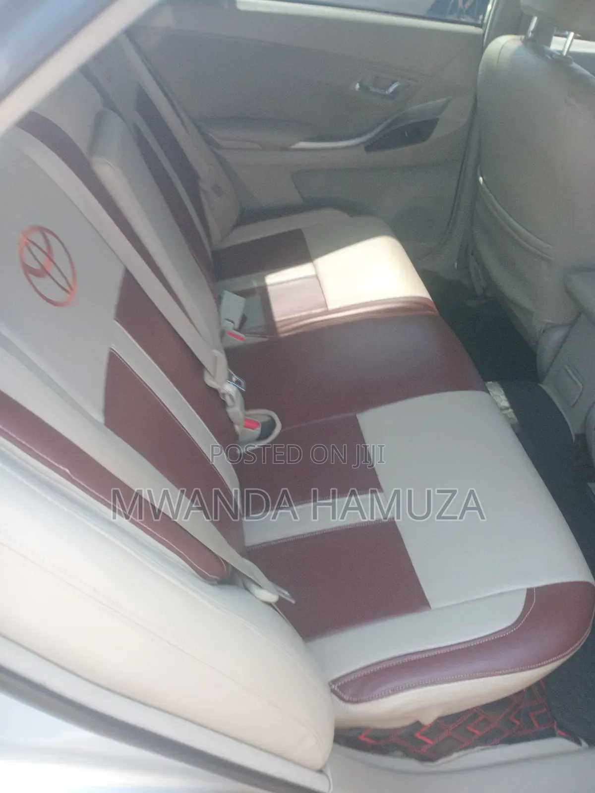 Toyota Premio 2010 Silver
