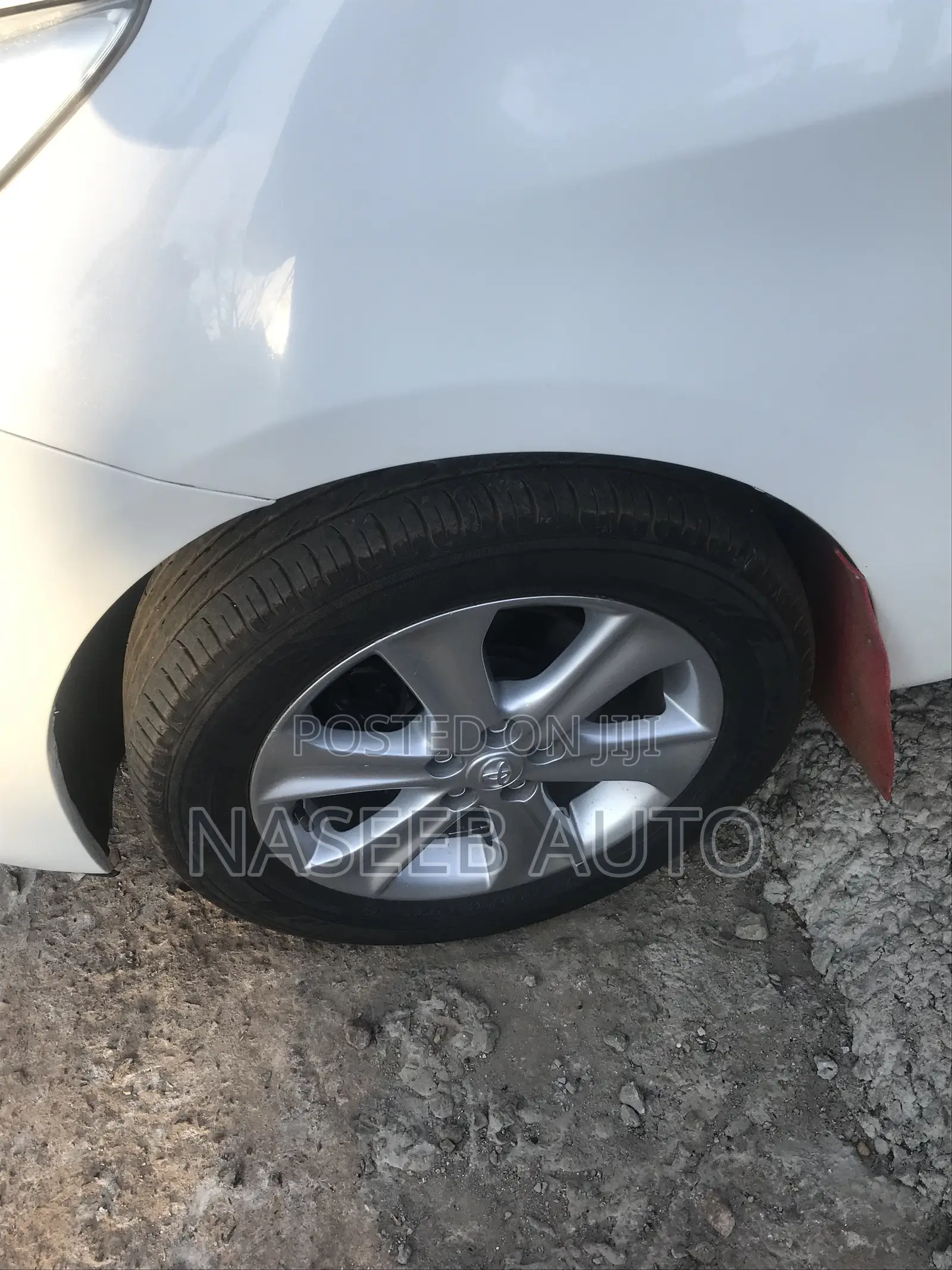 Toyota Ractis 2011 White