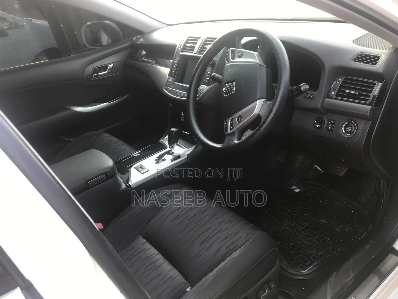Toyota Crown Majesta 2014 White