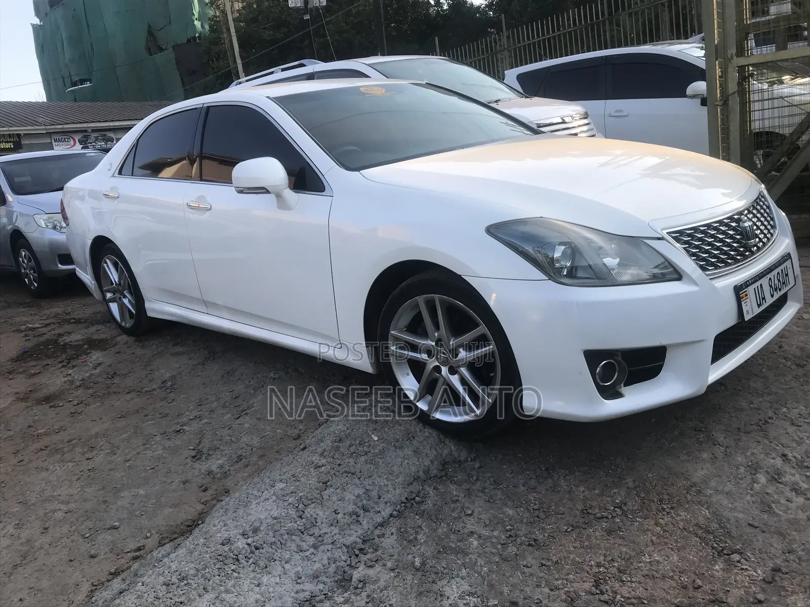 Toyota Crown Majesta 2014 White