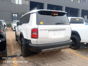 Toyota Land Cruiser Prado 2024 White