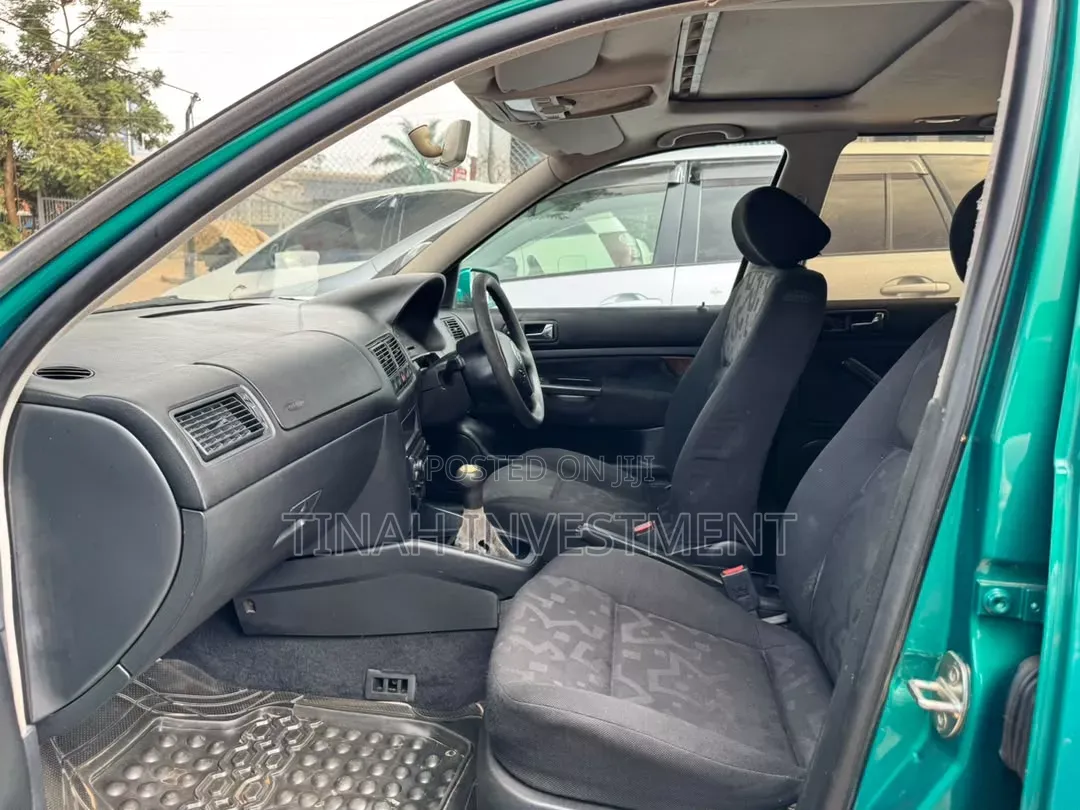 Volkswagen Golf 2006 Green