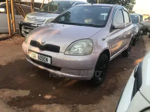 Toyota Vitz 2001 Gray