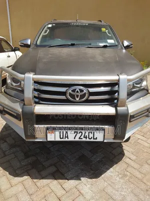 Toyota Hilux Revo Double Cab Deisel 2.4 AWD 2017 Gray