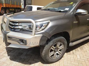Toyota Hilux Revo Double Cab Deisel 2.4 AWD 2017 Gray