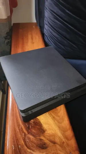 Play Station 4