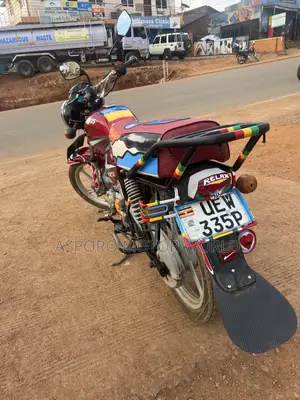TVS HLX 125 2021 Red