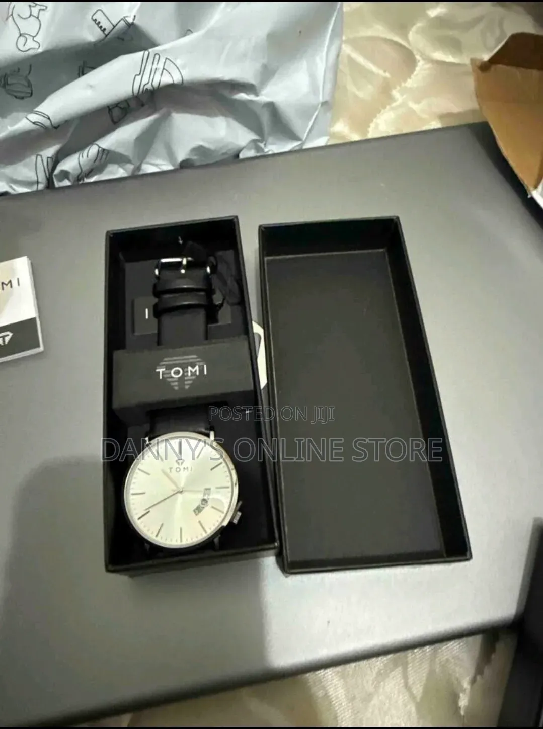 Tomi Men's Ultra-Thin Minimalist Calendar Leather Belt Strap Quartz.