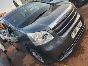 Toyota Noah 2010 Gray
