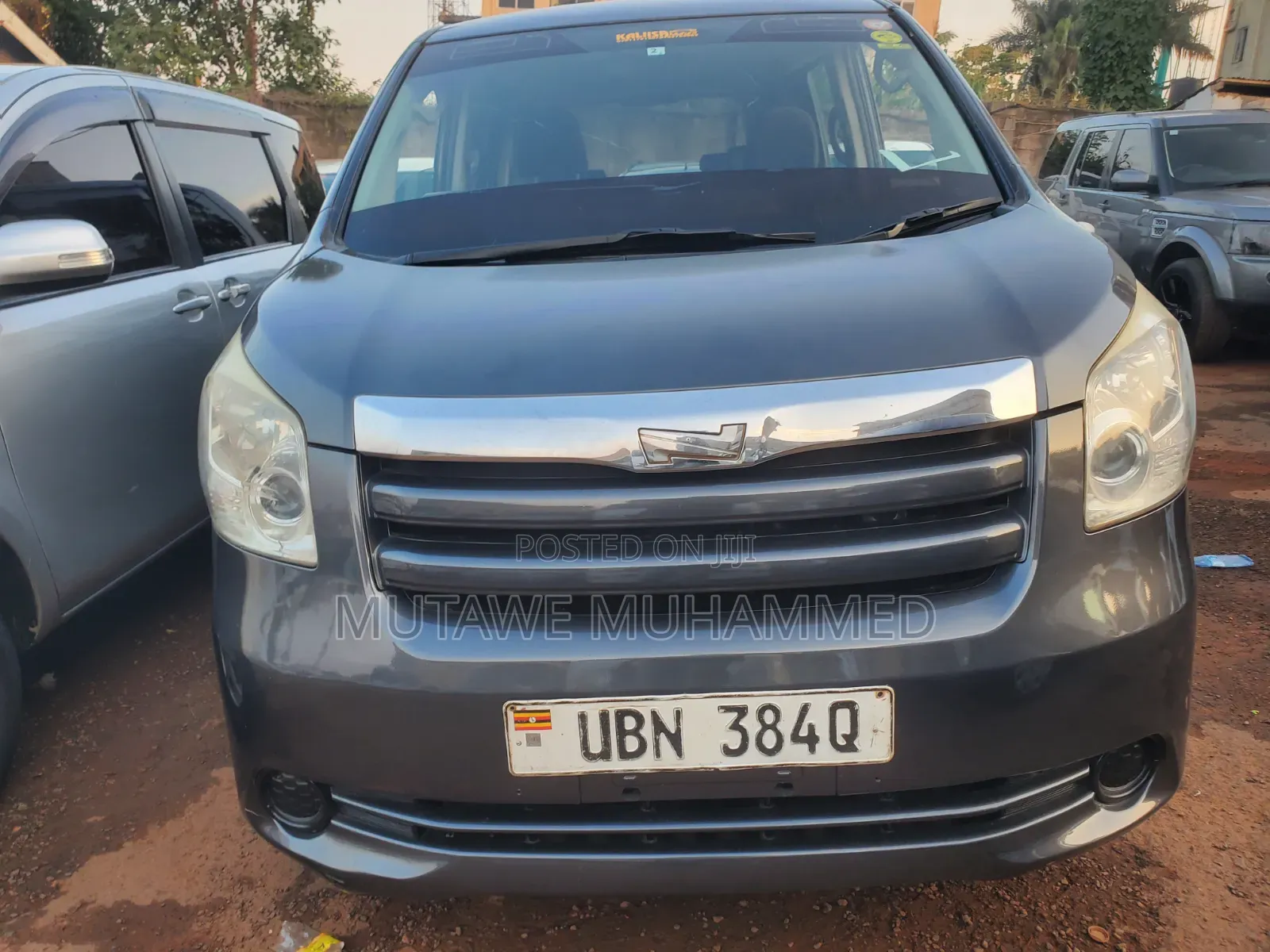 Toyota Noah 2010 Gray