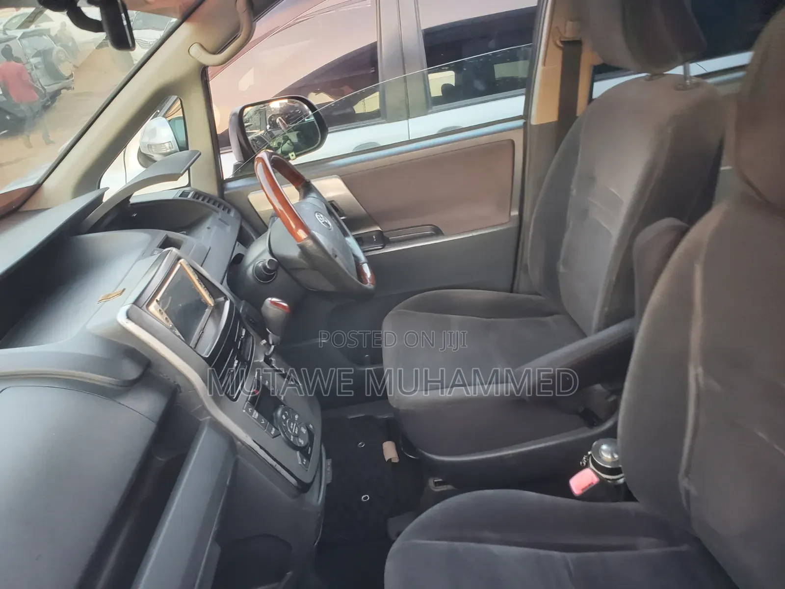 Toyota Noah 2010 Gray