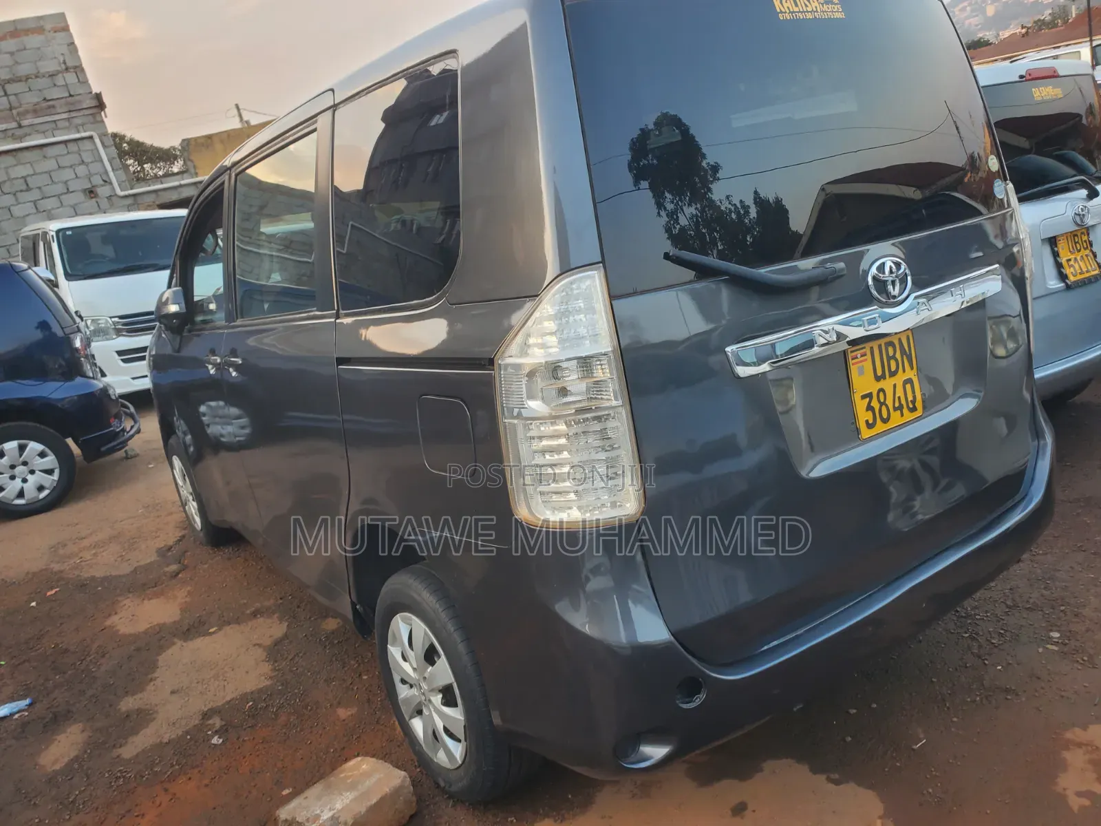 Toyota Noah 2010 Gray