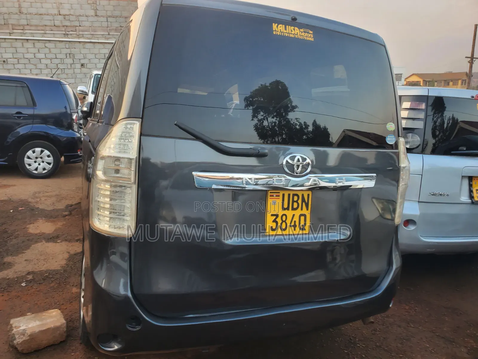 Toyota Noah 2010 Gray