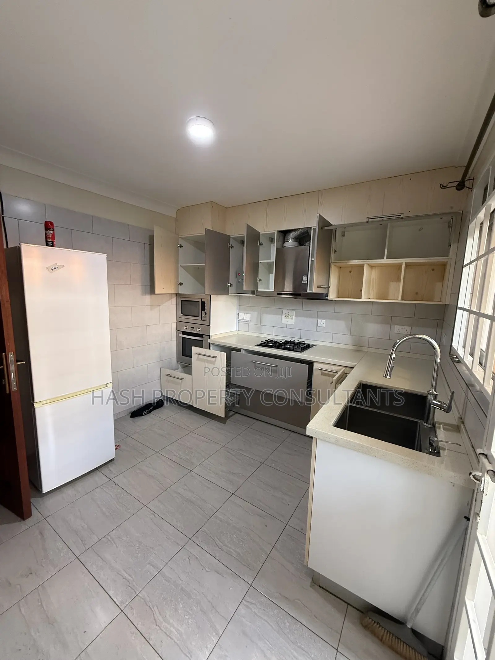 3bdrm Apartment in Lubowa, Central Division for rent
