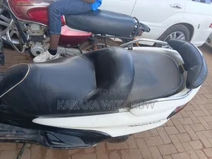 Yamaha Majesty 2014 Black