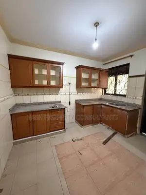 3bdrm Apartment in Muyenga, Central Division for rent