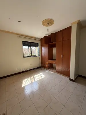 3bdrm Apartment in Muyenga, Central Division for rent