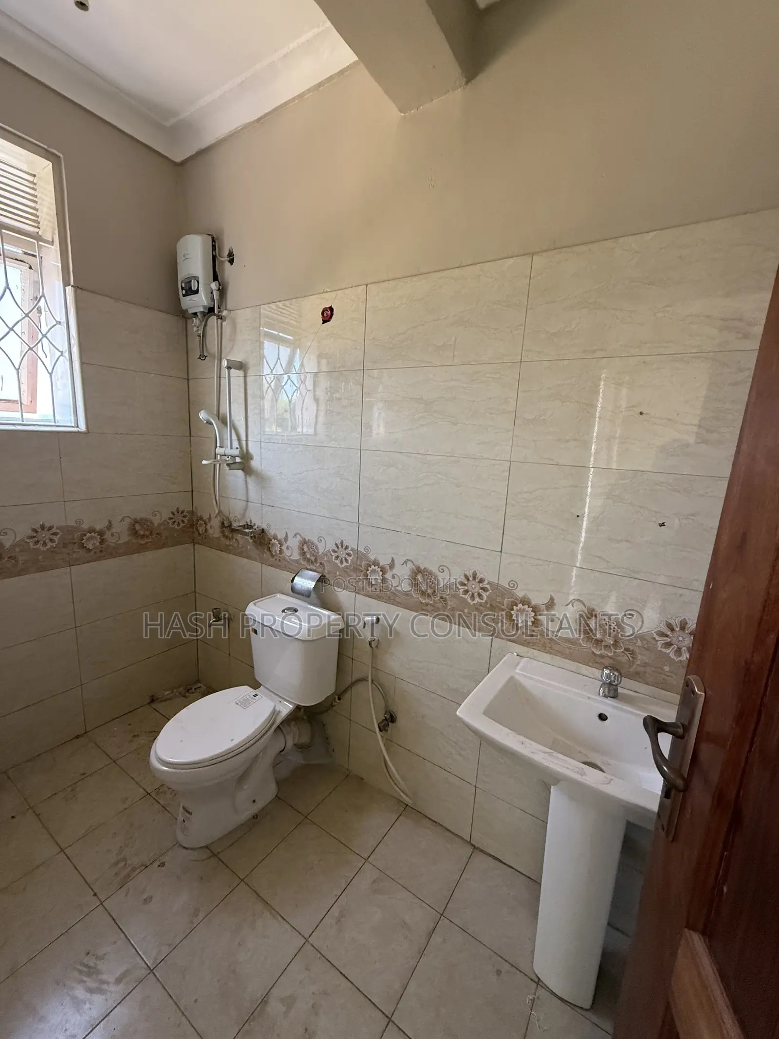 2bdrm Duplex in Buziga, Central Division for rent