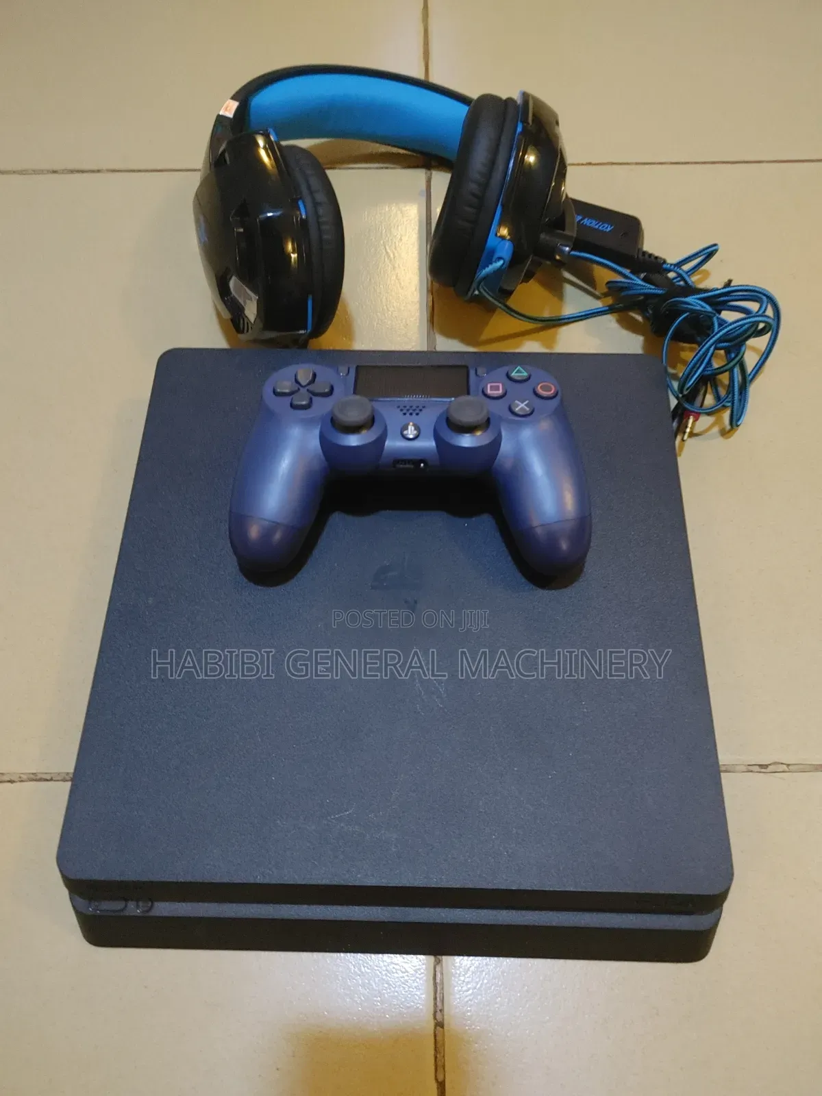 Playstation 4 Slim Console 1 Pad With Gaming Headsets