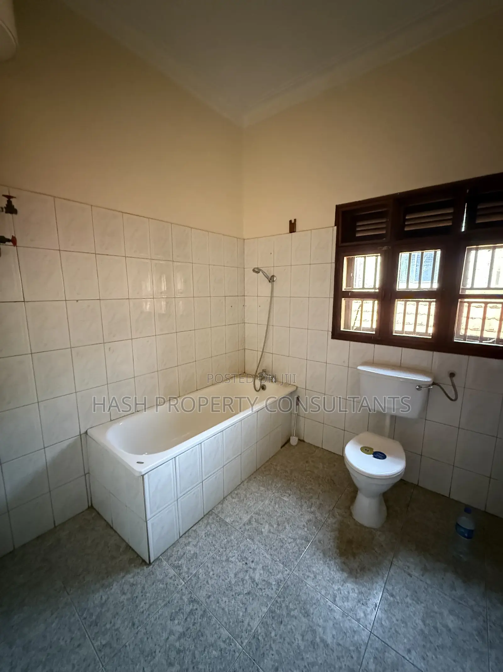 6bdrm House in Muyenga, Central Division for rent