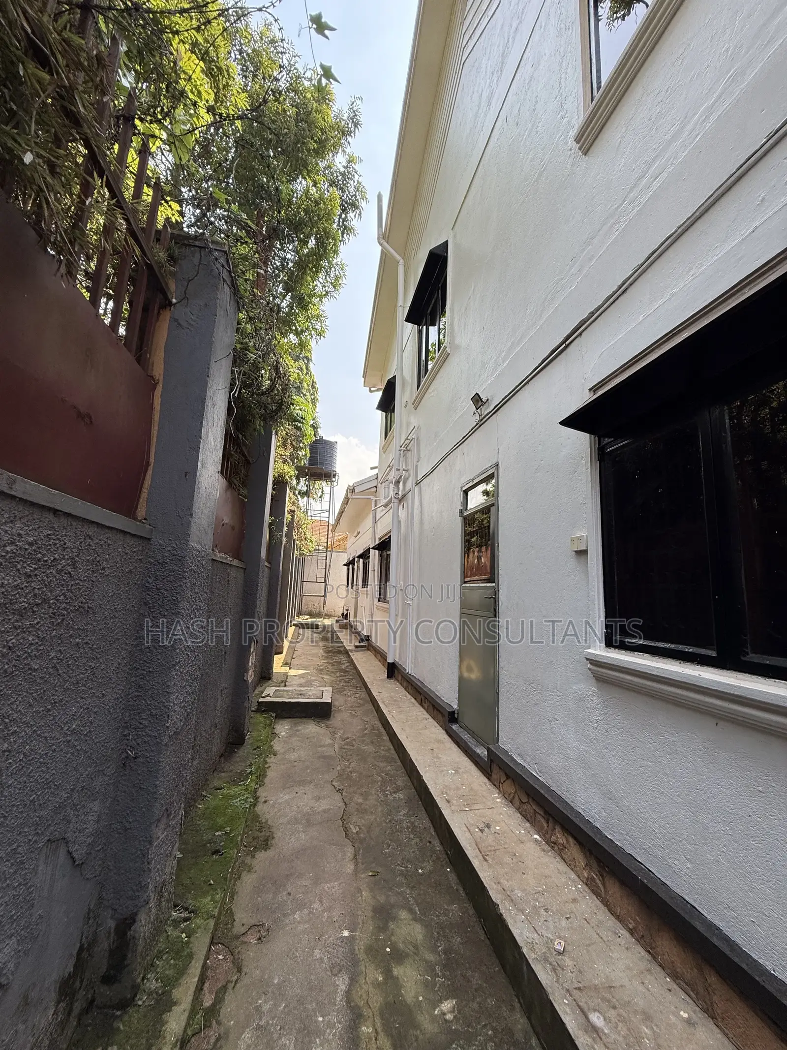 6bdrm House in Muyenga, Central Division for rent