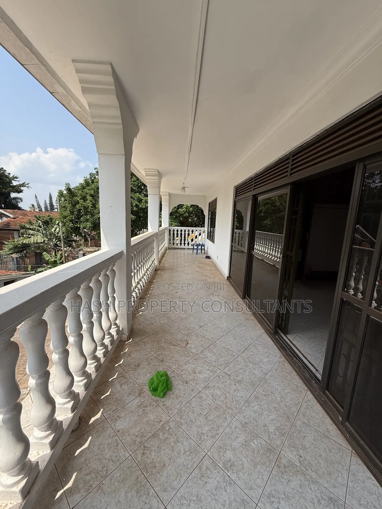 6bdrm House in Muyenga, Central Division for rent