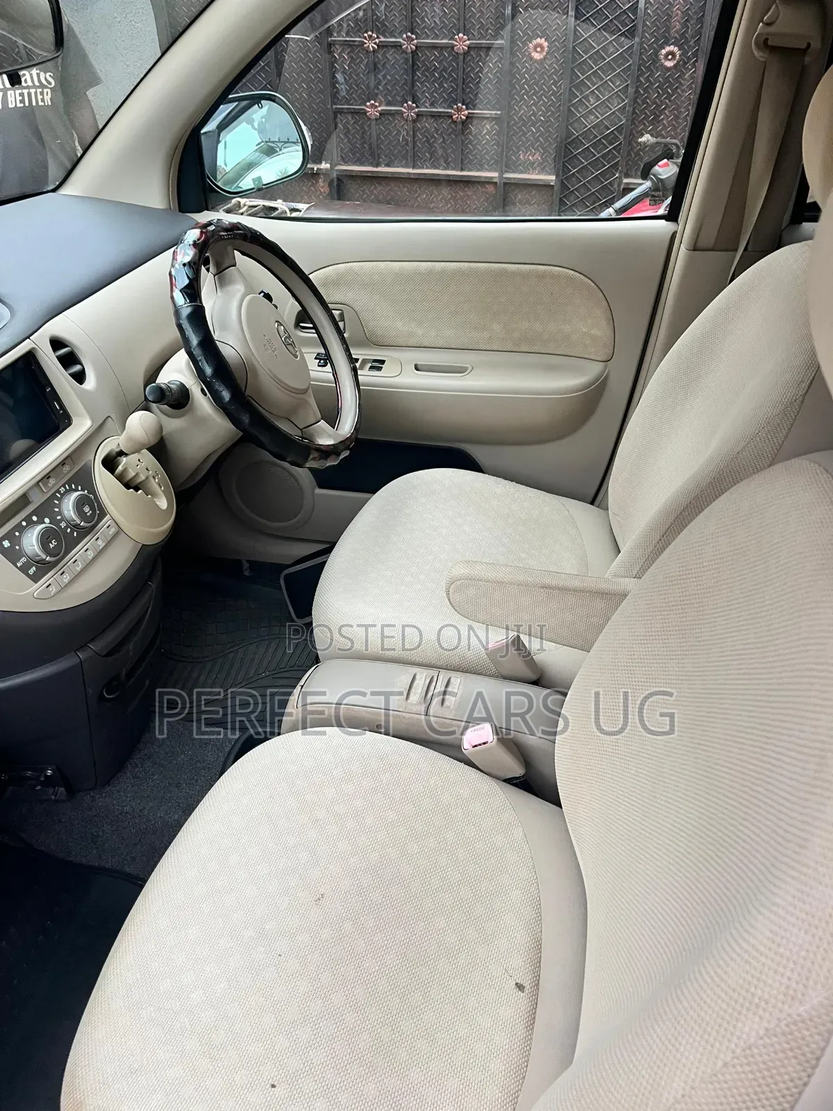 Toyota Sienta 2006 White