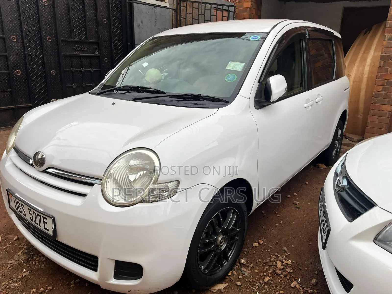 Toyota Sienta 2006 White