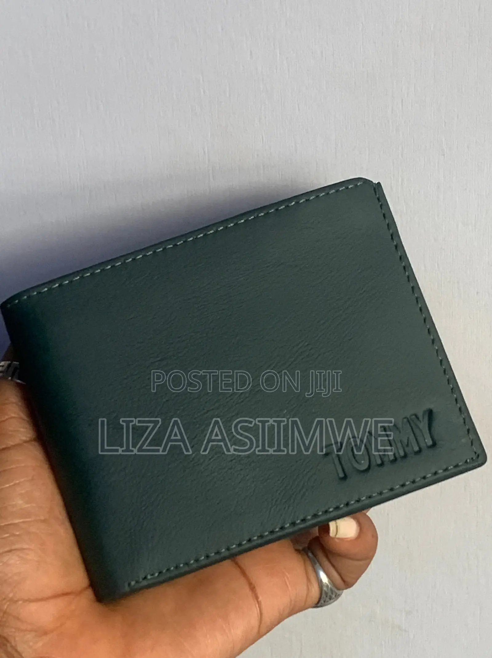 Tommy Hilfiger Men's Wallet Is Crafted From Darkgreen Textured Leather