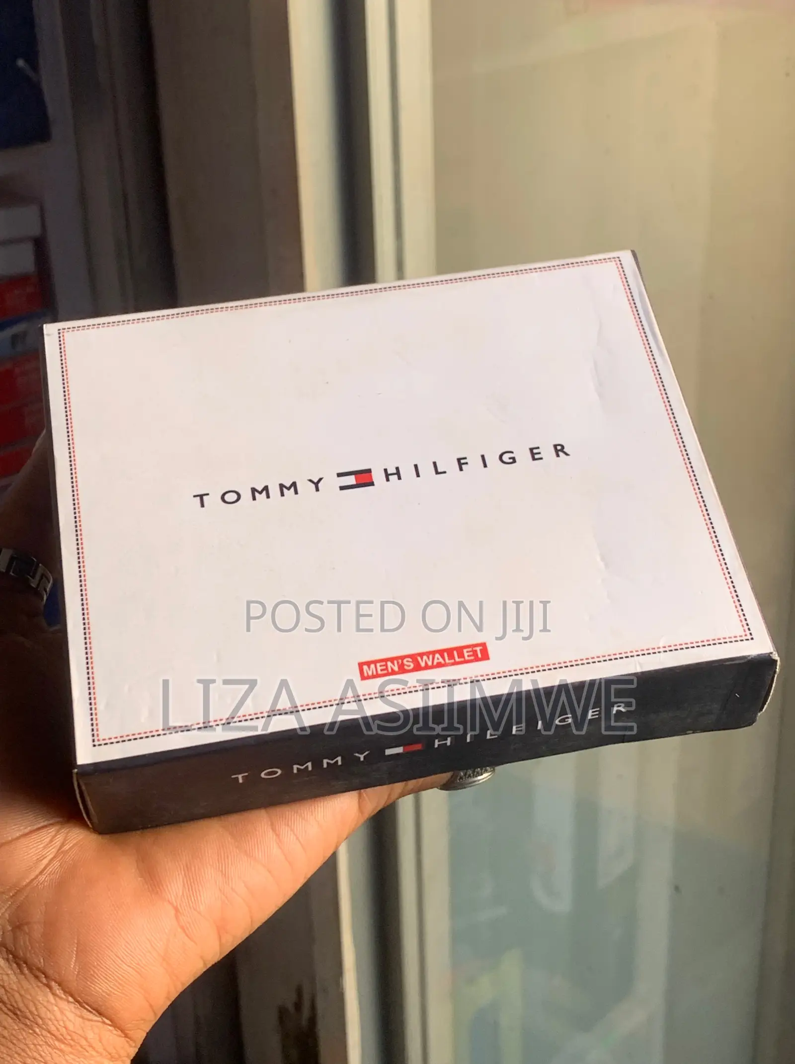 Tommy Hilfiger Men's Wallet Is Crafted From Darkgreen Textured Leather