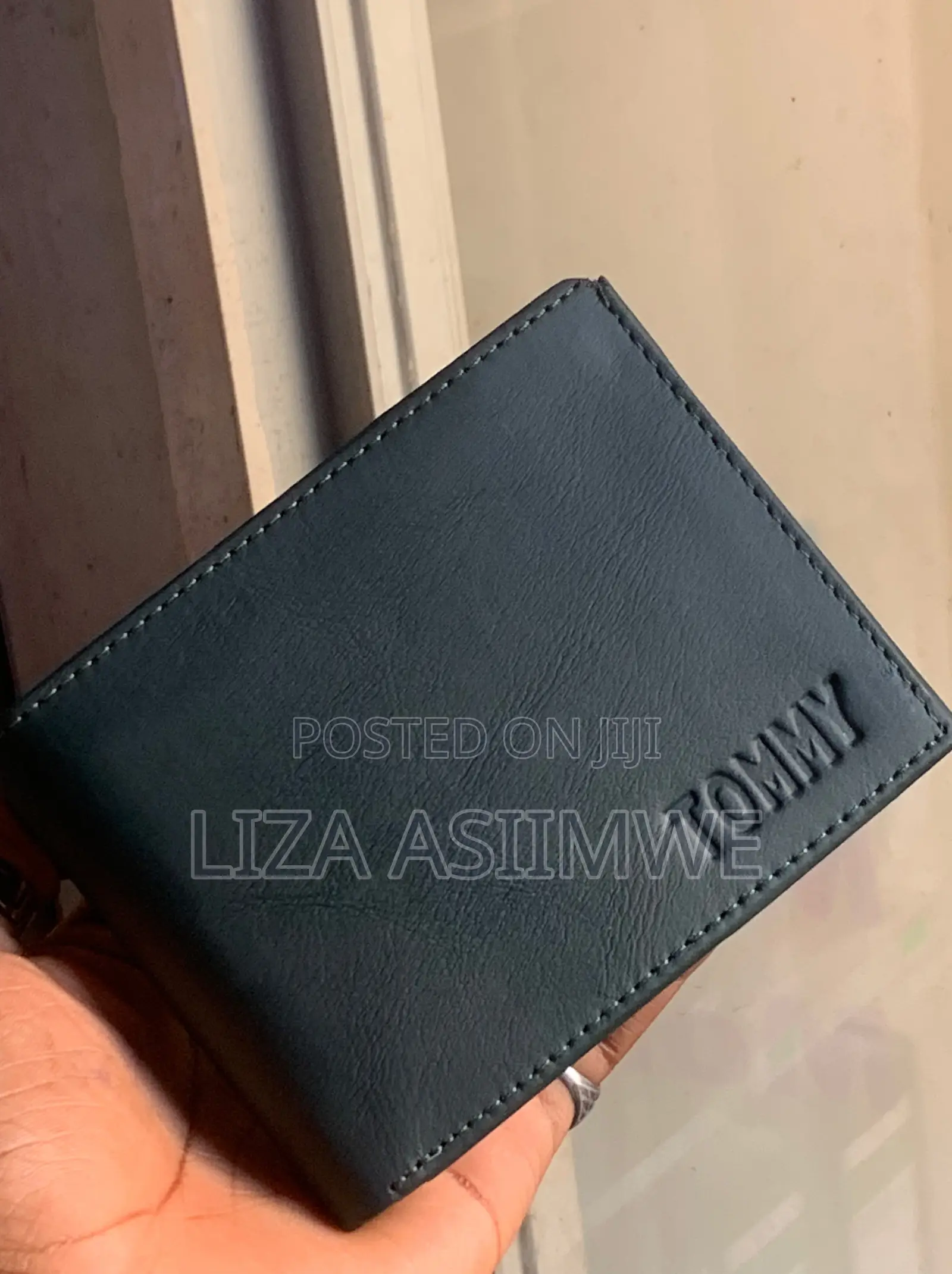 Tommy Hilfiger Men's Wallet Is Crafted From Darkgreen Textured Leather