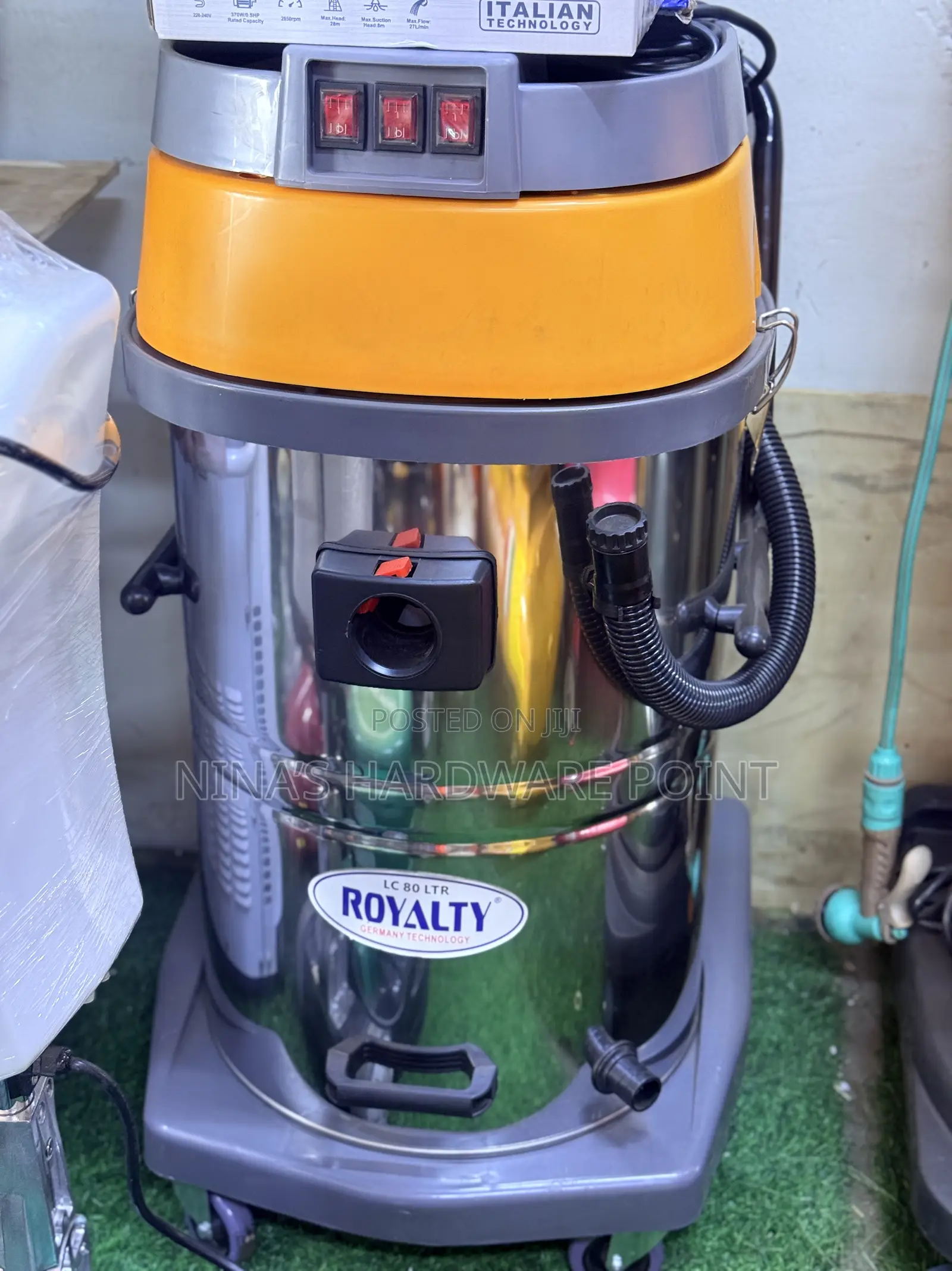 Vaccum Cleaners 100ltrs