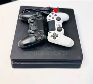Chipped Ps4 Slim, 500gb, 12 Games, 2 Controllers. Pure Illegal Fun.